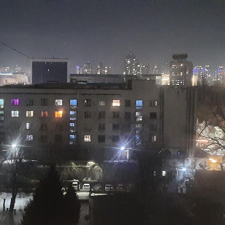 Apartment Shevchenko Panfilova Almaty Esterno foto