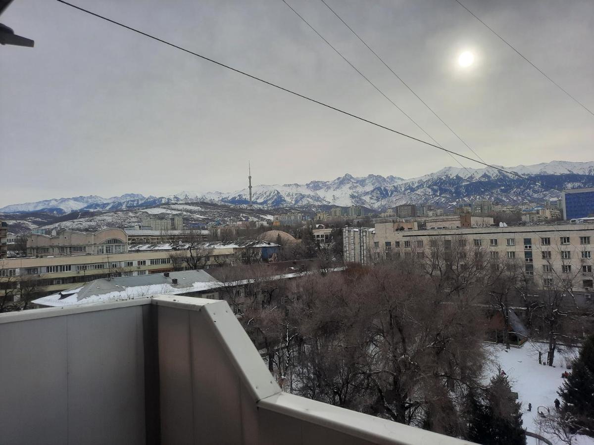 Apartment Shevchenko Panfilova Almaty Esterno foto