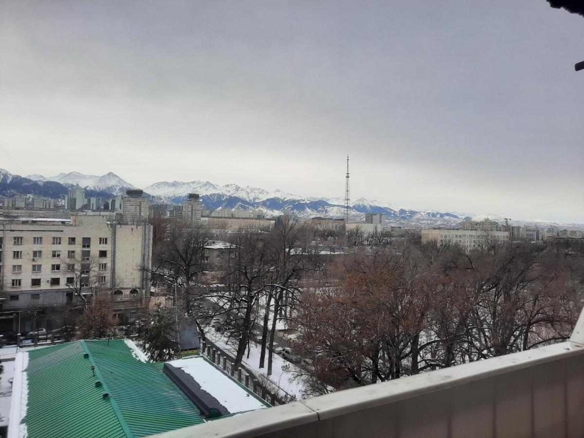 Apartment Shevchenko Panfilova Almaty Esterno foto