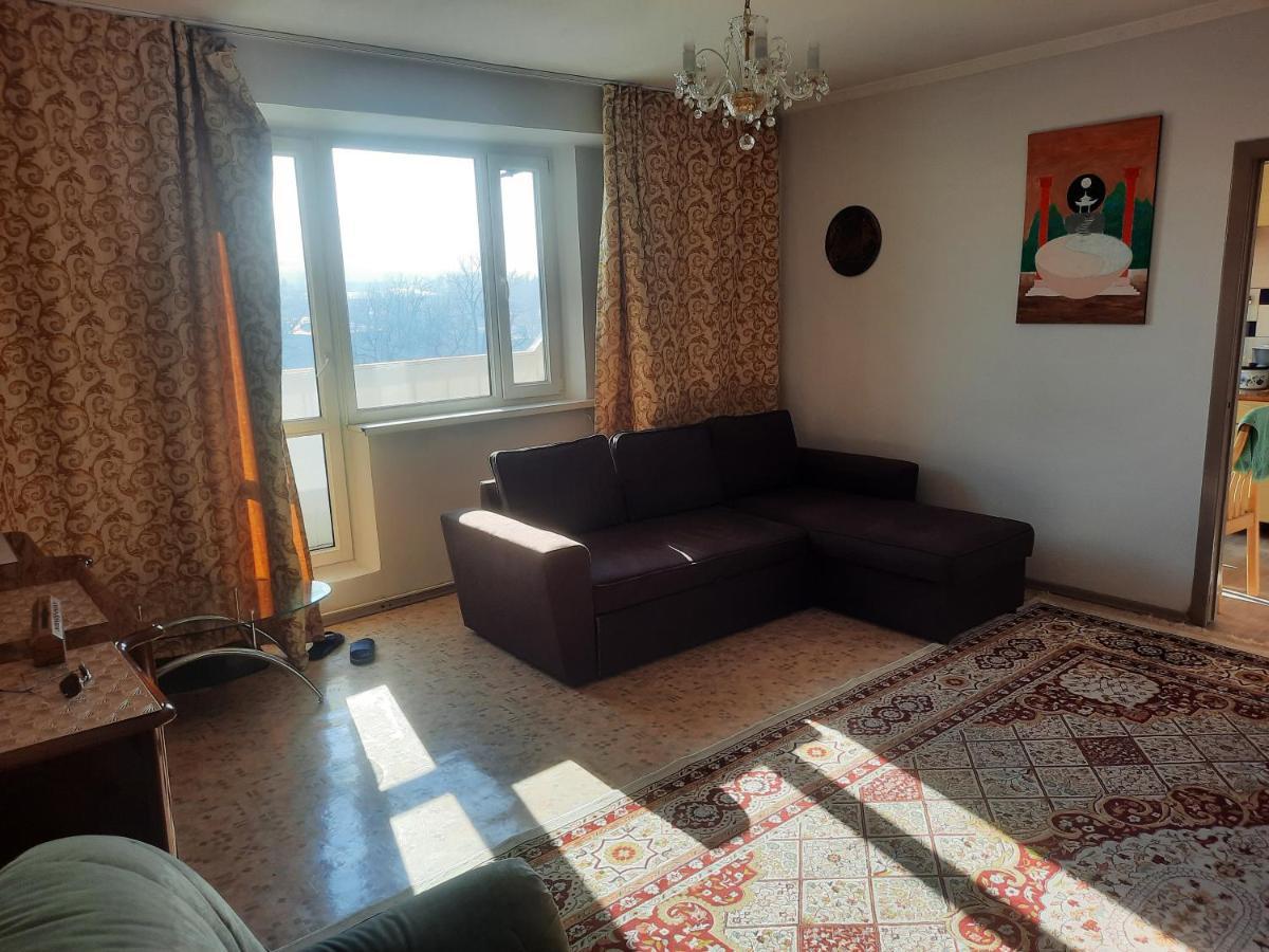 Apartment Shevchenko Panfilova Almaty Esterno foto