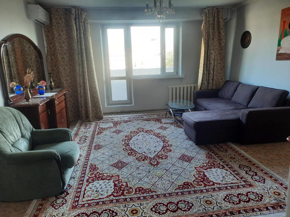 Apartment Shevchenko Panfilova Almaty Esterno foto