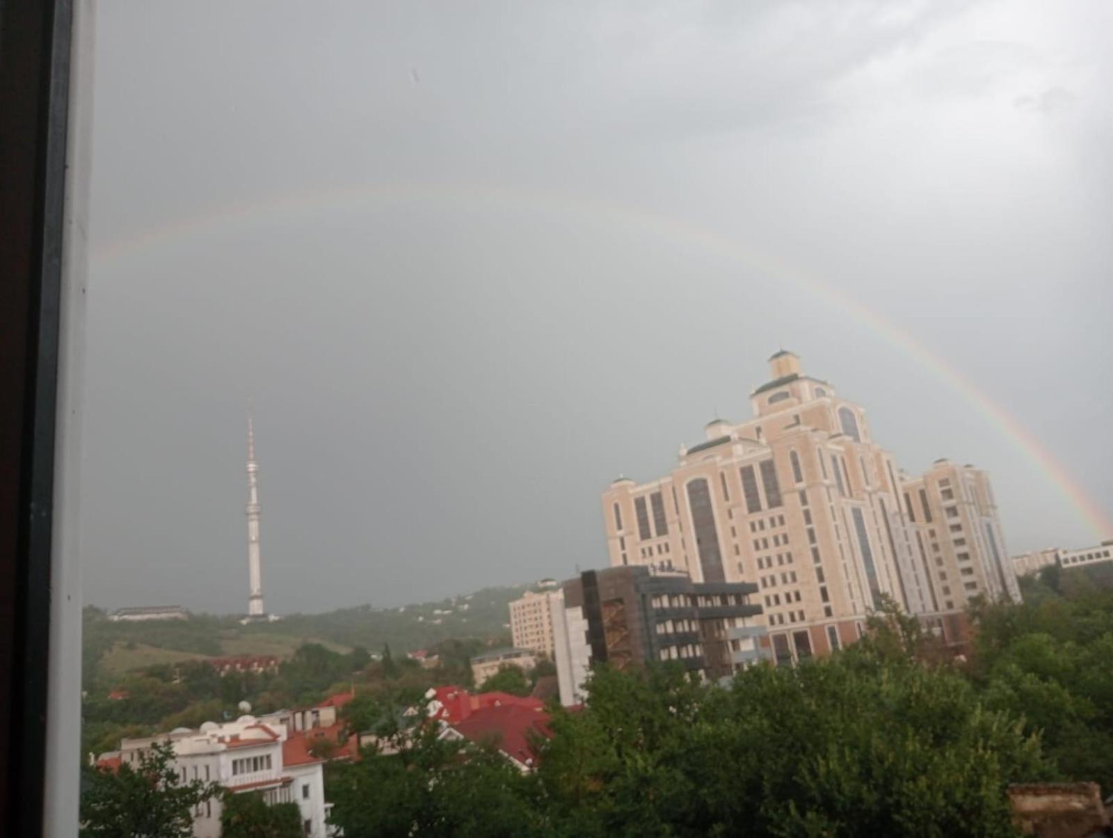 Apartment Shevchenko Panfilova Almaty Esterno foto